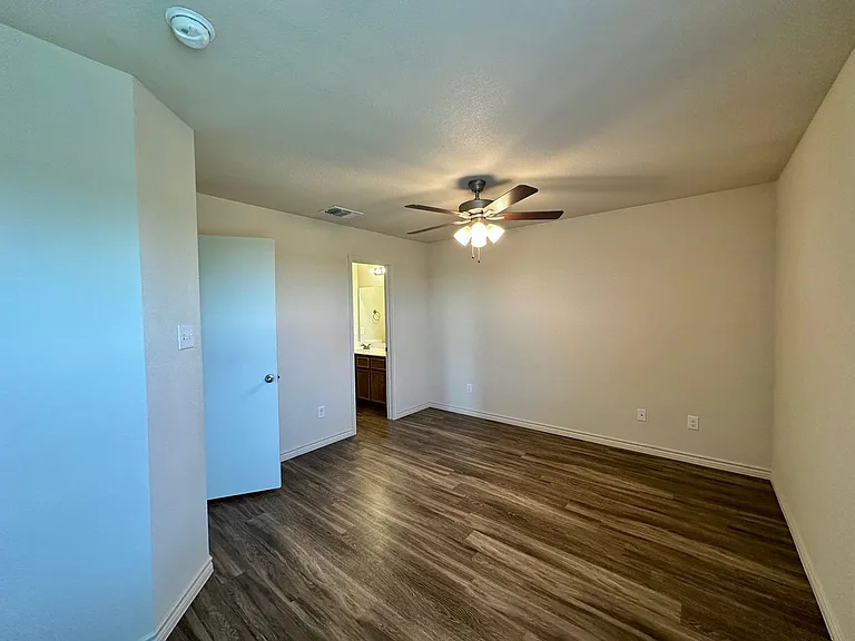 3323 Stonewall Dr — Photo 26