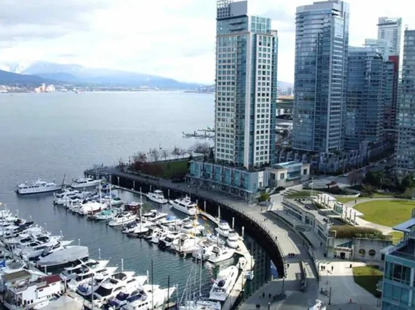 590 Nicola St #1901, Vancouver, BC V6G 3J8