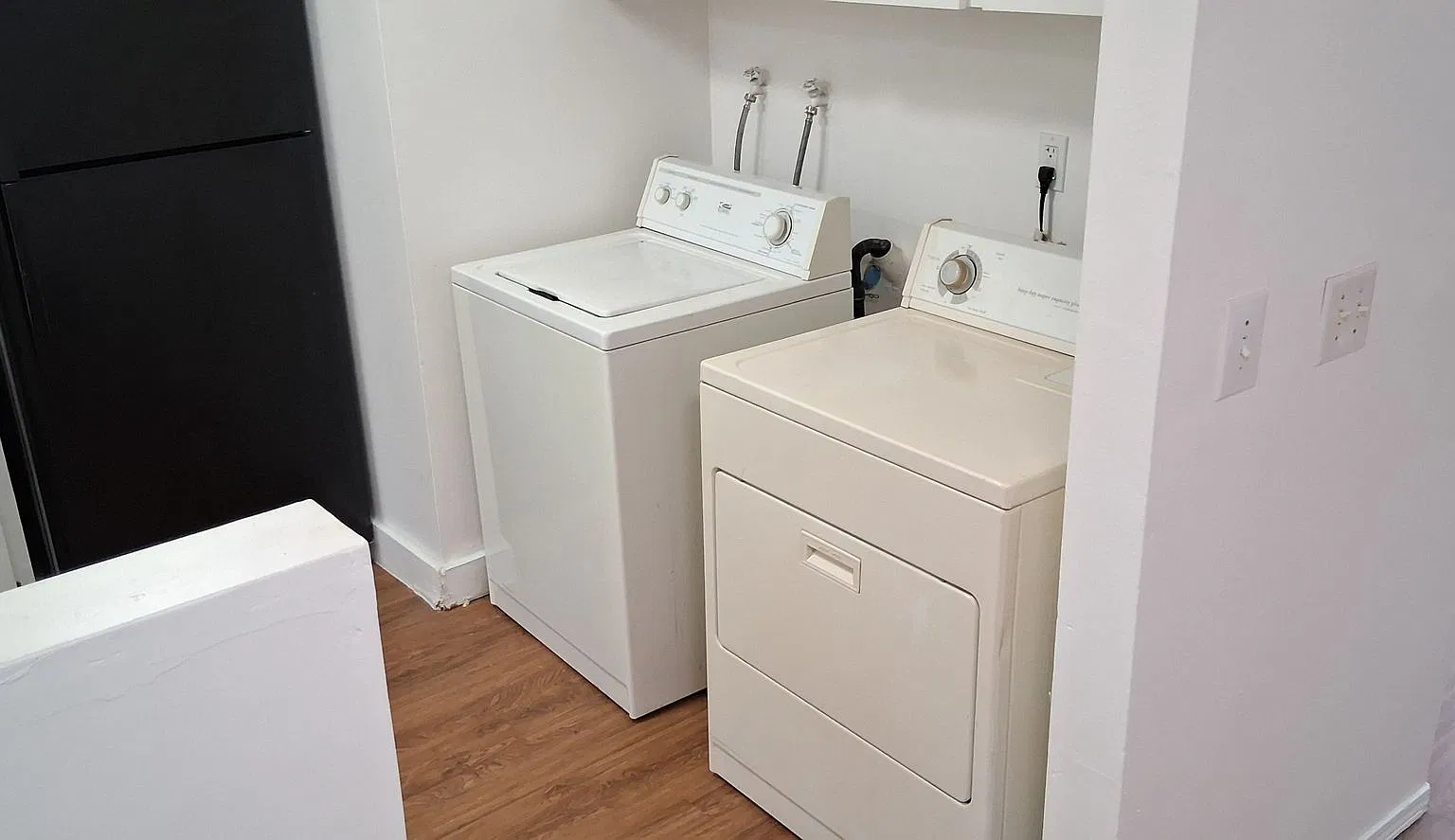 Zion Court 18 plex — Photo 4