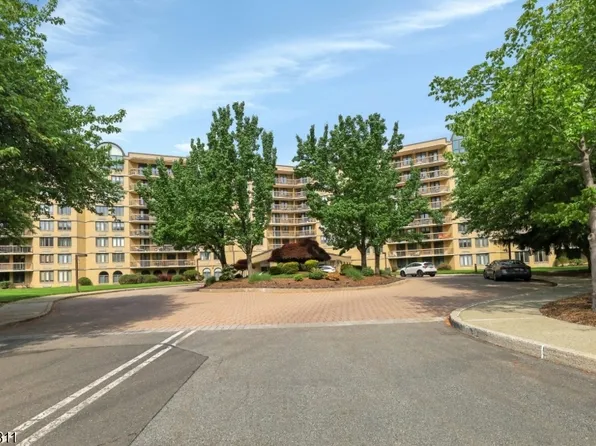 10 Smith Manor Blvd #804, West Orange Twp., NJ 07052