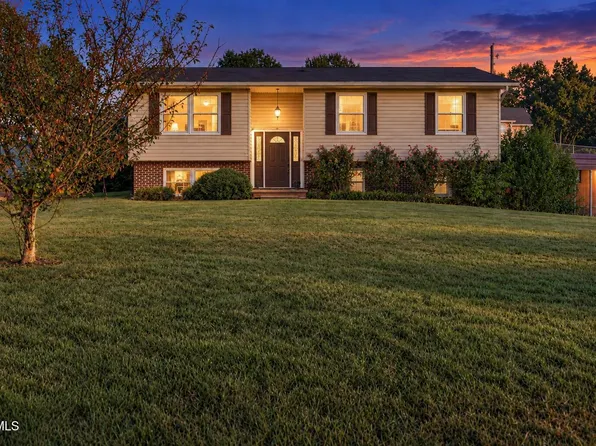 466 Old Hickory Cir, Church Hill, TN 37645