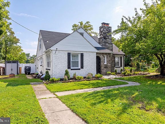 2nd image of 522 Cedar Ave