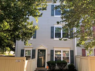 162 Heathfield Dr, Frederick, MD 21702