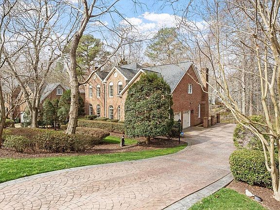 3rd image of 114 Large Oaks Dr