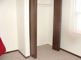 201 Cedar Ave APT 11, Waverly, IA 50677