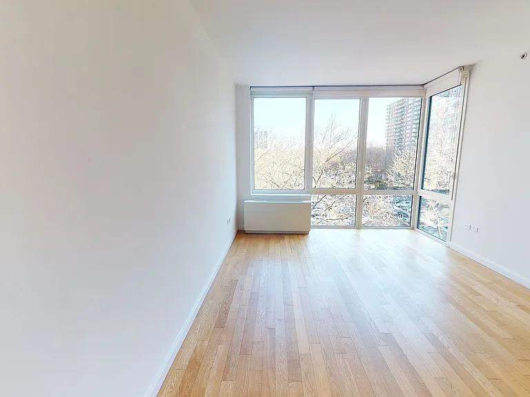 795 Columbus Ave #5F — Photo 1