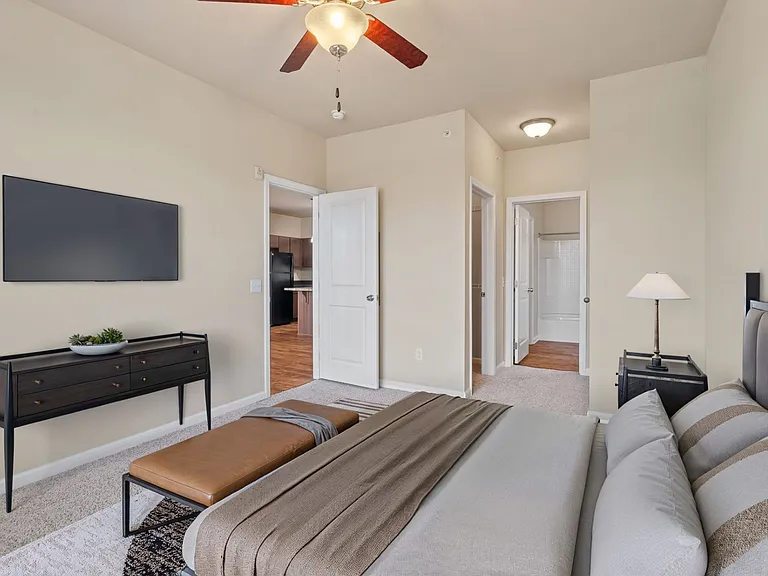 Duncan - 1 Bed / 1 Bath - 857 Sq.Ft.