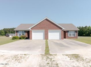 121 Arabian Ln #A, Richlands, NC 28574