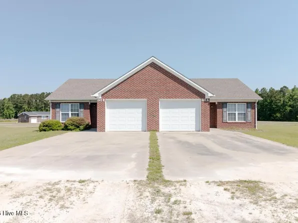 121 Arabian Ln #A, Richlands, NC 28574