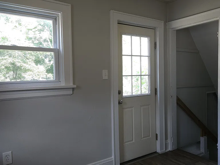 614 Sanford Ave — Photo 12