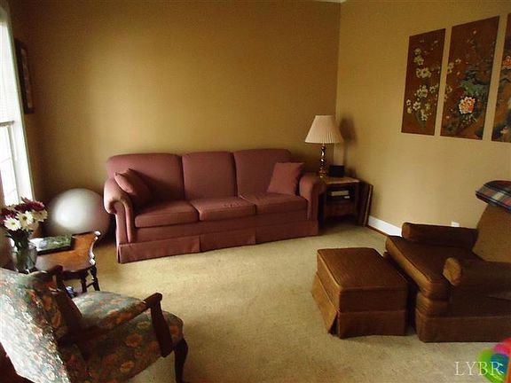 4th image of 1086 McKnights Way
