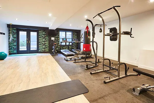 Rented by Lodger Corp | media 25