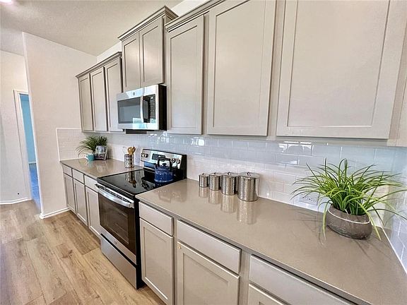 Lots of cabinets and counter space!