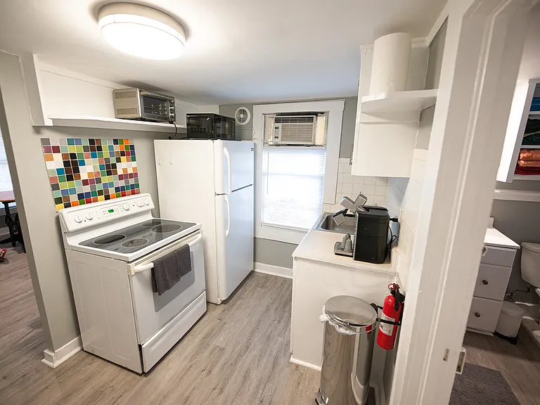 432 1/2 Highland Ave #A — Photo 3