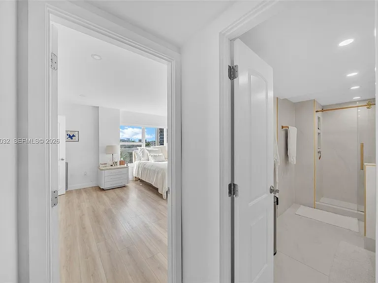 11111 Biscayne Blvd #5A — Photo 34