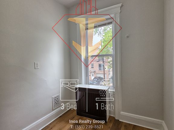 5th image of 133 Boyd Ave #2