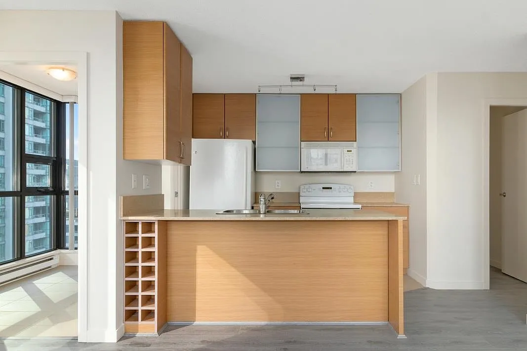 1 bed, 644 sqft, $2,700 — Photo 2