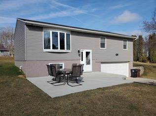 303 N 2nd St, Canton, MN 55922