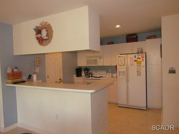 5th image of 56058 Pinewood Dr #56058