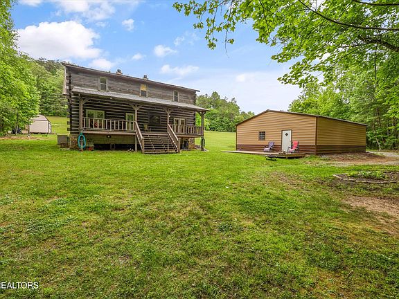 12th image of 610 Towee Falls Rd