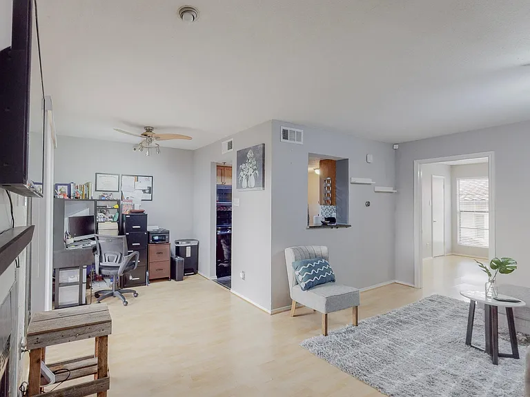 5916 Gaston Ave #304 — Photo 7