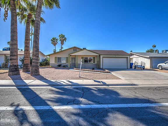 5th image of 2203 W 8TH Avenue