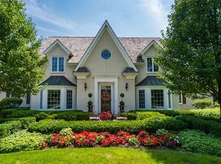 4111 W Stonefield Rd, Mequon, WI 53092