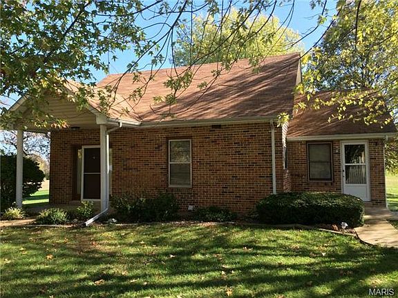 3rd image of 1180 Hus Ln