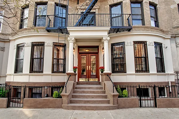 Sold by Corcoran | media 6