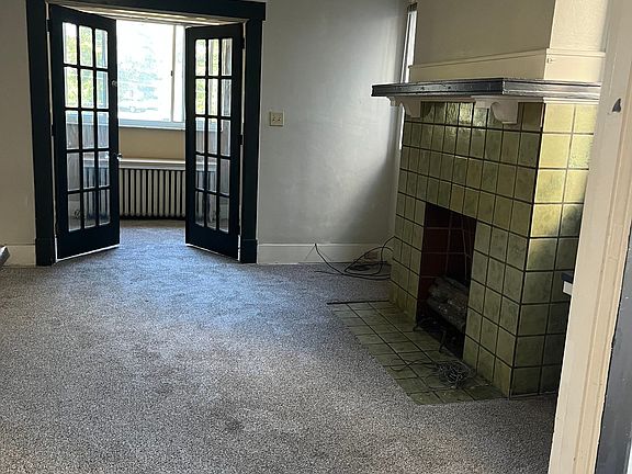 4th image of 331 Halket St APT 1