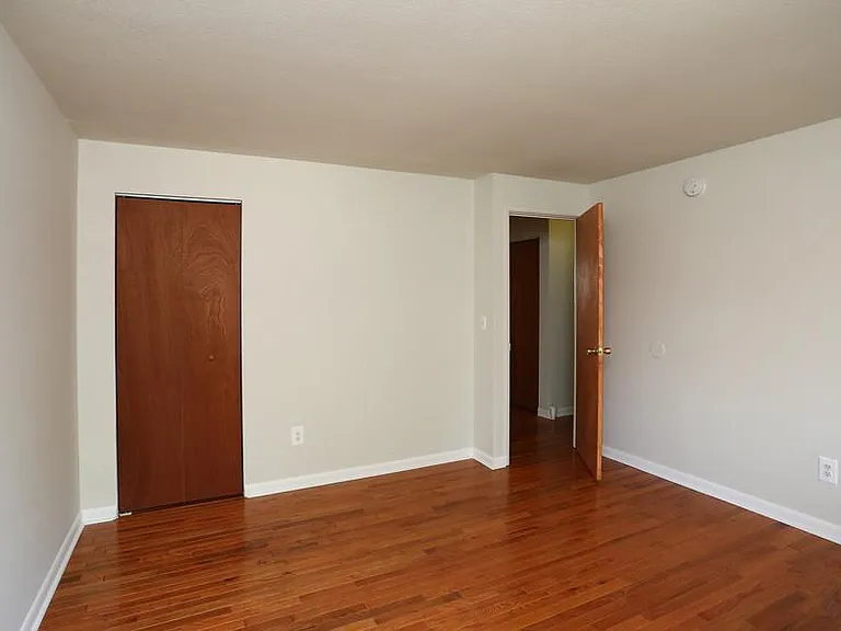Parkside Apartments — Photo 10