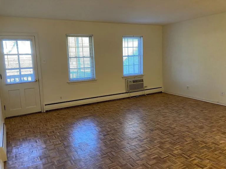 16 W Montgomery Ave — Photo 22