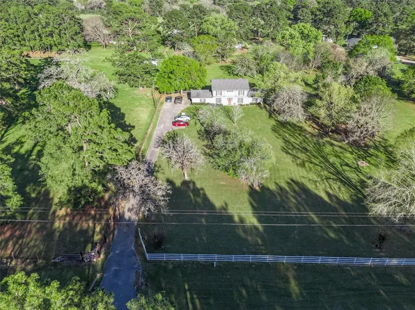 24640 Macedonia Rd, Hockley, TX 77447