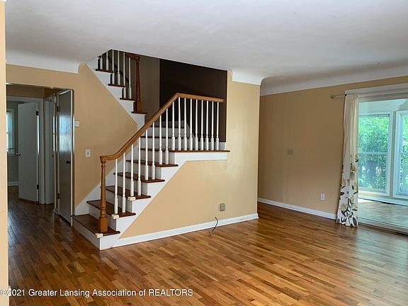 4th image of 2697 Heather Dr