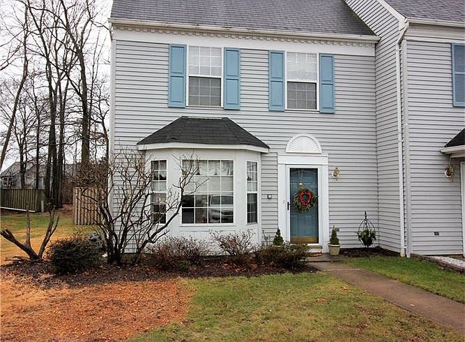 1st image of 29 Bennett Ct