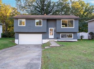 24550 Ridgeline Dr, Bedford Heights, OH