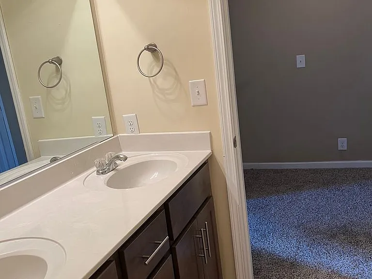 648 Stowe Ct #1 — Photo 19