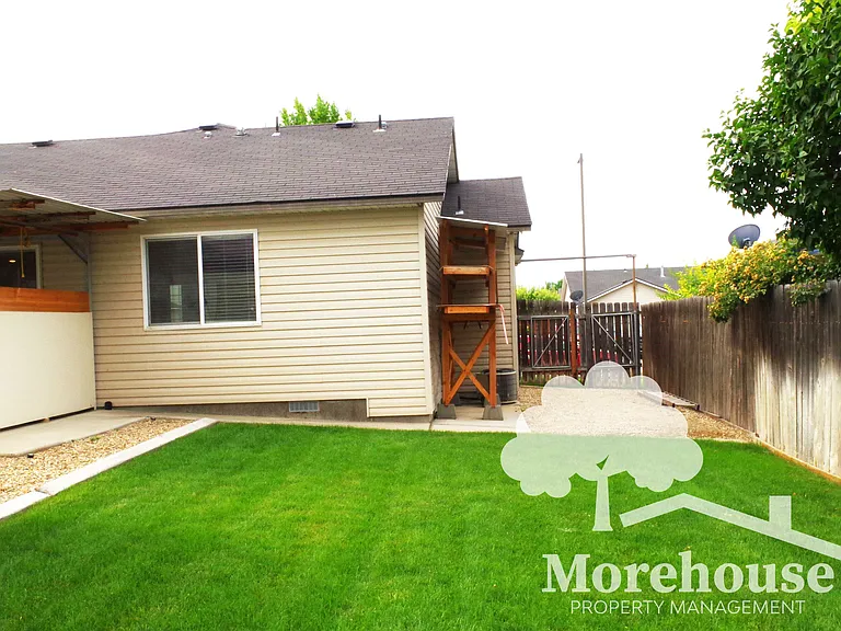 3919 Groveton St — Photo 27