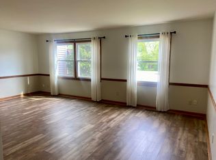 340 William R Latham Sr Dr APT 4, Bourbonnais, IL 60914