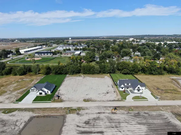 23808 Mary Jo Ln, Waterloo, NE 68069