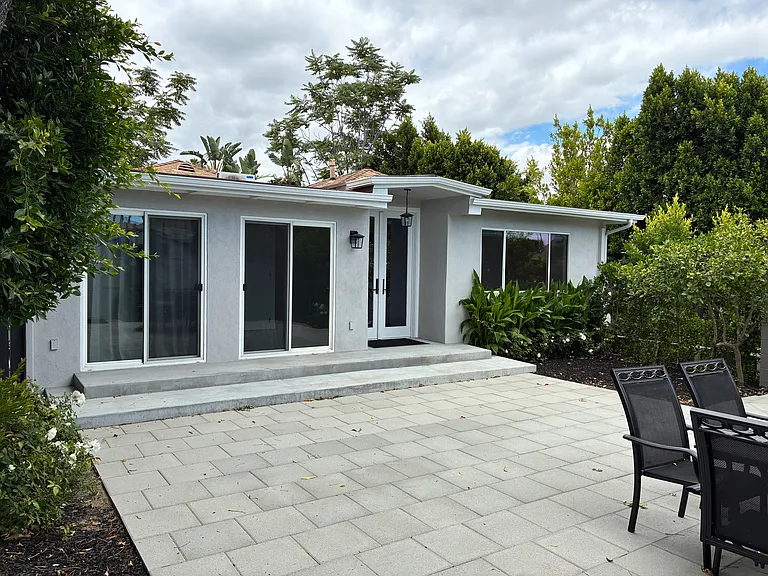 17700 Rhoda St — Photo 6