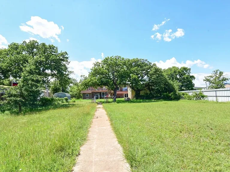 9142 County Road 197 — Photo 19