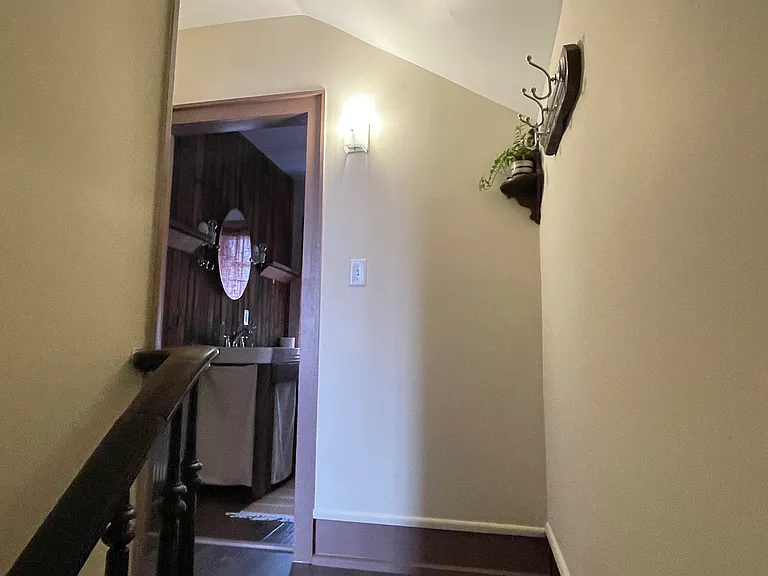28 Mount View Ave — Photo 4