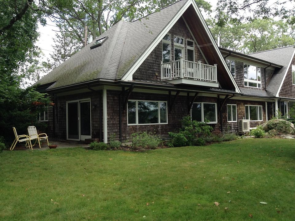 Apt. is on the end of the first floor.