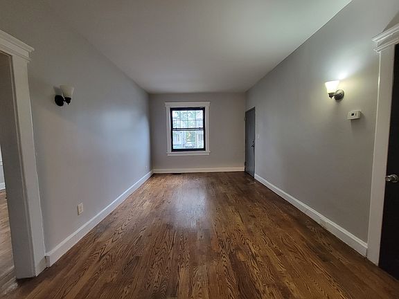4th image of 277 S Clinton St #1E
