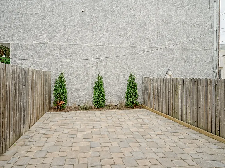 1343 S 19th St — Photo 12
