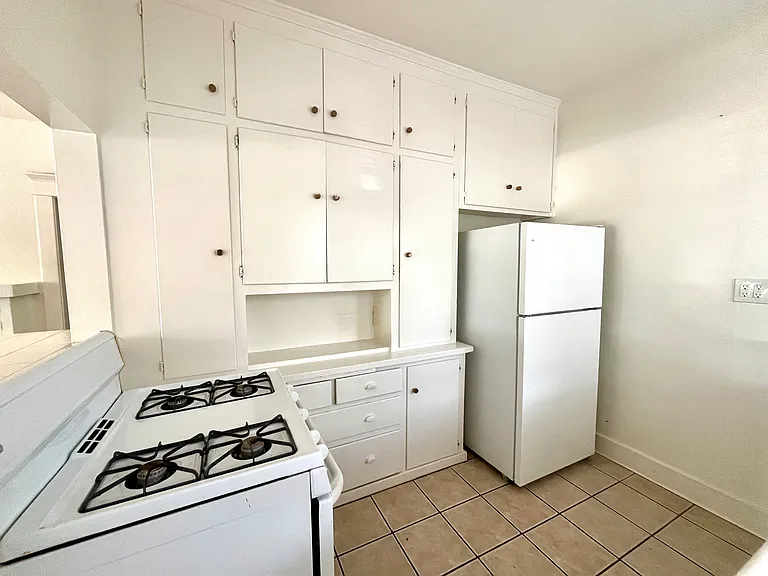 349 Molino Ave #351 — Photo 8