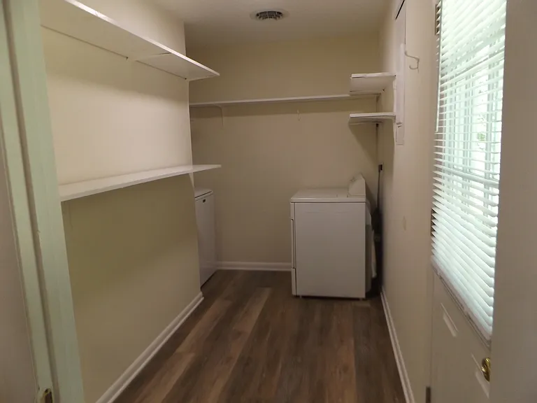 Laundry/Storage Room