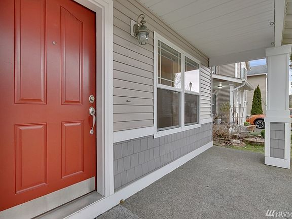 2nd image of 18215 Silver Creek Ave E