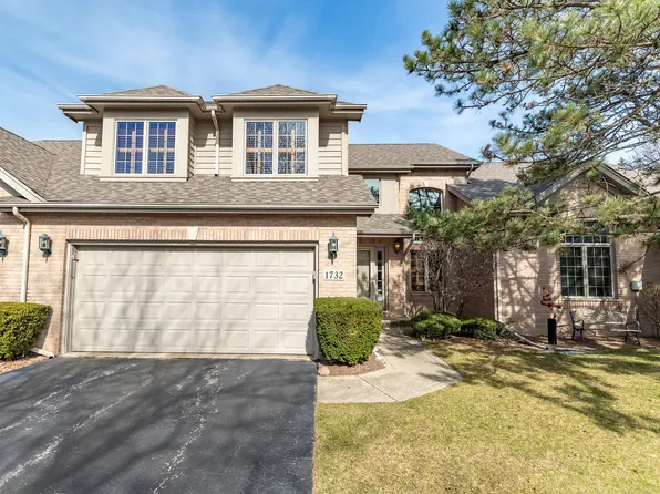 1732 Apple Blossom Dr, Munster, IN 46321